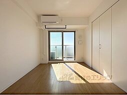 JR奈良線 新田駅 徒歩1分の賃貸マンション 6階1Kのリビング/ダイニング