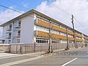 木津南中学校まで350メートル