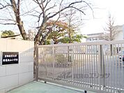 桃山小学校まで600メートル