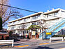 周辺：羽村市立羽村西小学校まで徒歩3分。お子様の通学も安心の距離です。