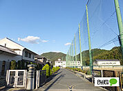 中学校「近江八幡市立安土中学校まで2061m」