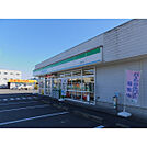 コンビニ「ファミリーマート八幡音羽店まで545m」