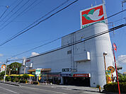 スーパー「平和堂篠原店まで787m」