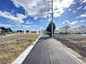 外観：南側前面道路