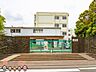 周辺：川口市立芝中央小学校 撮影日(2022-05-26) 590m