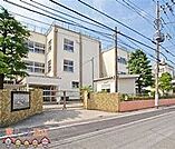 足立区立東伊興小学校 徒歩12分。 900m