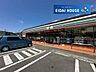 周辺：セブンイレブン利府神谷沢店 徒歩10分。 730m