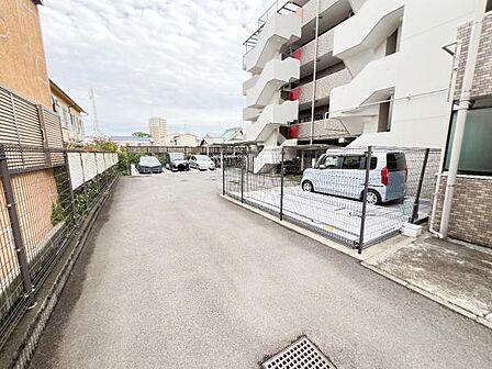 敷地内の機械式駐車場です。
