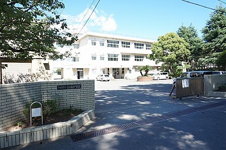 小田原市立白鴎中学校まで約1960m(徒歩25分)