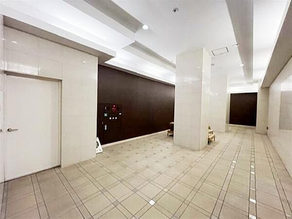 エントランスを拡大表示