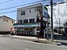 周辺：ファミリーマート 秦野西田原店まで約681m（徒歩9分）