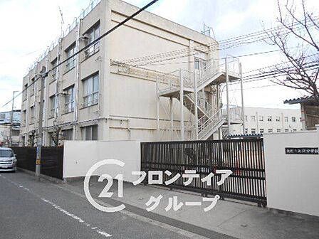 大阪市立淀中学校 徒歩6分。 430m