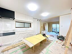 城陽市久世芝ケ原　戸建て 4LDKのリビング/ダイニング