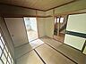 室内：【リフォーム前】こちらのお部屋は、リフォーム後、（1階洗面所側）洋室6帖になります。