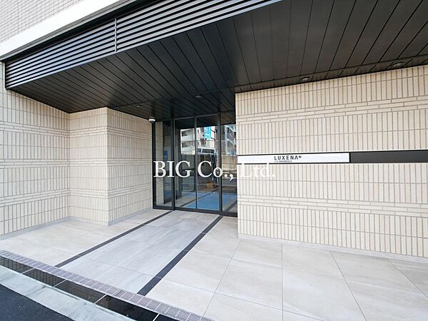 建物エントランス