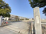 府中小学校（620m）
