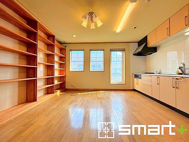 リビング/ダイニング 足立区伊興1丁目