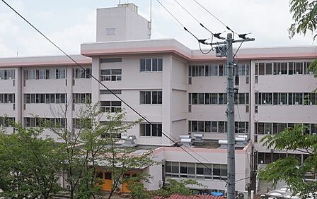 取手西小学校(1100m)