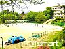 周辺：久寺家中学校（2500m）