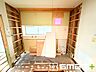 キッチン：～リビングを有効活用～ ・キッチンは対面式ではなく壁側にございますので、お部屋の中の空間を有効活用できます。 ・現地ではぜひ家具の配置などもイメージしながらご見学くださいませ。 