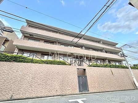 溢れる陽光でご家族の笑顔も輝く