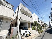 溢れる陽光でご家族の笑顔も輝く