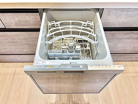 面倒なお片づけは食洗機にお任せ!家事の負担が減って、時間にも気持ちにもゆとりができます。