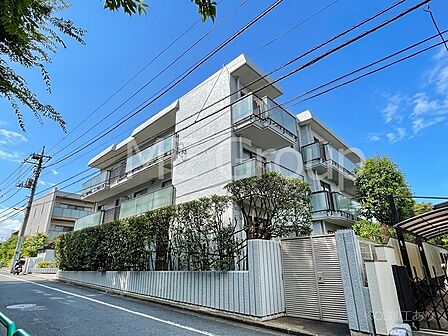 溢れる陽光でご家族の笑顔も輝く