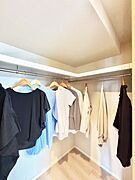 ウォークインクローゼットのある住まいでスッキリ快適な生活を