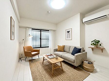 爽やかな日差しがお部屋全体を優しく包み込んでくれます ※家具CGです