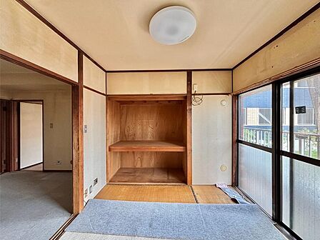 たっぷりの収納スペースでいつでも住空間がスッキリ保てそう