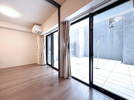 爽やかな日差しがお部屋全体を優しく包み込んでくれます