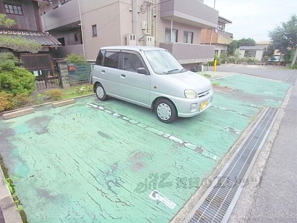 画像19:駐車場