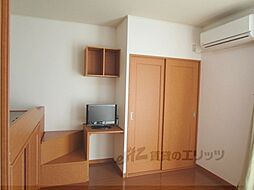 レオパレスＢＲＯＷＮＩＥ 2階1Kのリビング/ダイニング