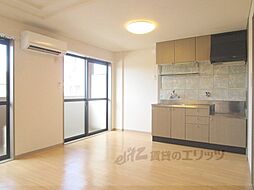 JR北陸本線 長浜駅 バス12分 四つ塚停下車 徒歩5分の賃貸アパート 2階1LDKのリビング/ダイニング