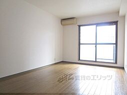 Ｒａｃｏｏｎ　Ｄ1 202 2階1Kのリビング/ダイニング