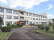 土山中学校まで1700メートル