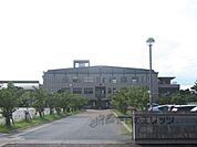城陽小学校まで2300メートル
