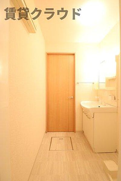 画像17:広い洗面スペース