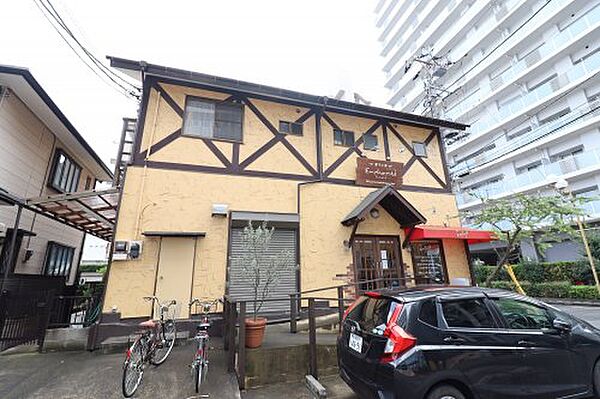 画像11:【喫茶店・カフェ】有限会社アンシャンテまで351ｍ