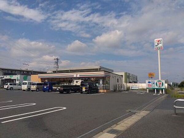 周辺：【コンビニエンスストア】セブンイレブン 千葉浜野東店まで612ｍ