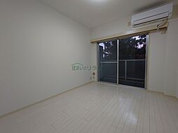 東急田園都市線 三軒茶屋駅 徒歩13分の賃貸マンション 4階ワンルームのリビング/ダイニング