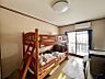 室内：和室の多い間取りです。小さなお子さまにはフローリングよりもやわらかい畳の方が安心です
