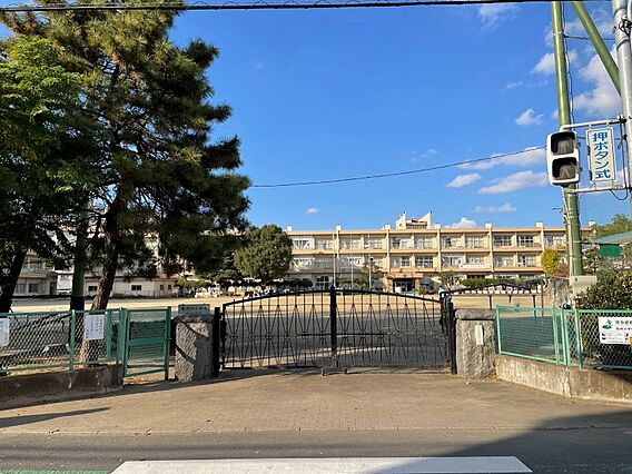 院内小学校／徒...