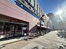 周辺：リンコスベイタウン店まで　1400m　徒歩約18分　朝9時から夜10時まで営業しています。ブランド肉やワインなど高品質な食材や手作り惣菜が豊富な便利なスーパーです。