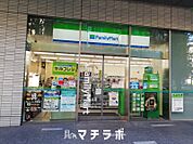 ファミリーマート 那古野南店 68m