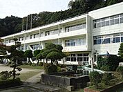 本納小学校（635m）