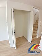 リビング収納 同社同等仕様施工例