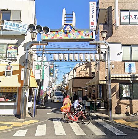 砂町銀座商店街も徒歩圏内で東京の下町情緒あふれる雰囲気を味わうことができます。