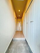 散らかりがちな玄関もスッキリの玄関収納付。